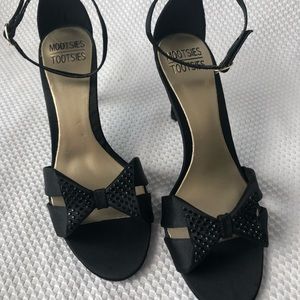 Mootsie Tootsie Rhinestone Bow Ankle Strap Heels 8